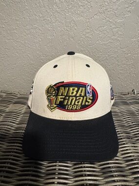 Mitchell & Ness Cream and Black NBA Finals 1998 Embroidered Cap